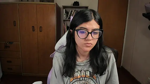 Snapshot of valerie__skyy chatting on January 17, 2025, 3:55 am valerie skyy online show from January 17, 2025, 3:55 am