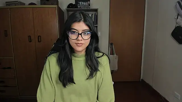 Snapshot of valerie__skyy chatting on December 18, 2024, 4:09 am valerie skyy online show from December 18, 2024, 4:09 am