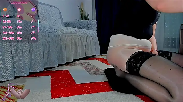 Snapshot of Lora_kinky chatting on May 22, 2026, 8:40 pm Lora kinky online show from May 22, 2026, 8:40 pm