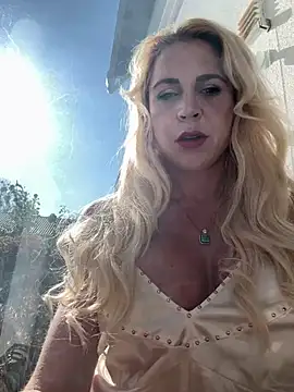 Snapshot of Kate-monroe chatting on March 6, 2025, 12:52 pm Kate-monroe online show from March 6, 2025, 12:52 pm