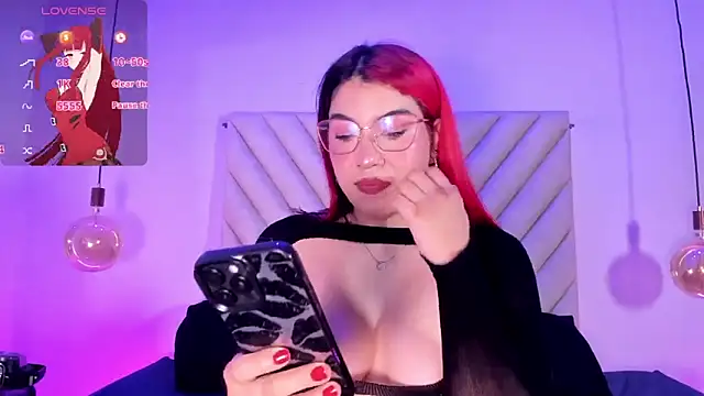 EmmaSwift  online show from April 17, 2026, 11:18 pm