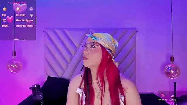 Snapshot of EmmaSwift_ chatting on December 4, 2025, 3:27 am EmmaSwift online show from December 4, 2025, 3:27 am