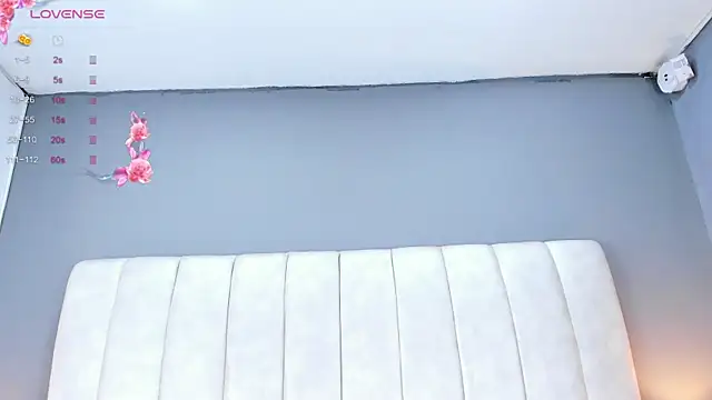 Ashleyy23x online show from November 12, 2025, 7:51 pm