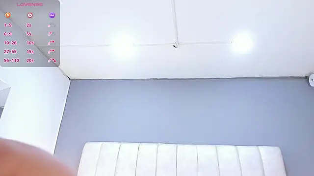 Ashleyy23x online show from November 27, 2025, 7:36 pm