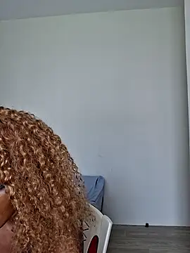 Kamdollie online show from October 31, 2025, 8:44 am