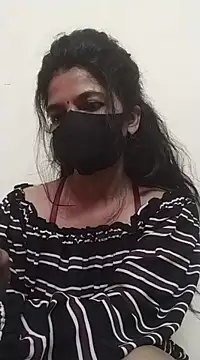 Snapshot of Shuttii_25 chatting on February 24, 2025, 6:16 am Shuttii 25 online show from February 24, 2025, 6:16 am