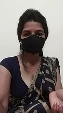 Snapshot of Shuttii_25 chatting on January 13, 2025, 8:26 am Shuttii 25 online show from January 13, 2025, 8:26 am