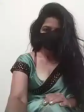 Snapshot of Shuttii_25 chatting on March 10, 2025, 5:54 am Shuttii 25 online show from March 10, 2025, 5:54 am