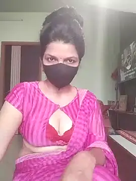 Snapshot of Shuttii_25 chatting on October 9, 2025, 4:46 am Shuttii 25 online show from October 9, 2025, 4:46 am