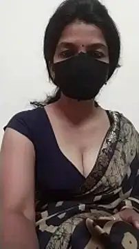 Snapshot of Shuttii_25 chatting on January 13, 2025, 5:23 am Shuttii 25 online show from January 13, 2025, 5:23 am