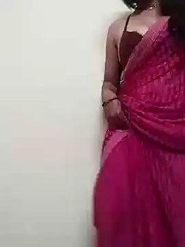 Snapshot of Shuttii_25 chatting on December 23, 2024, 7:49 am Shuttii 25 online show from December 23, 2024, 7:49 am