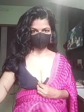 Snapshot of Shuttii_25 chatting on September 11, 2025, 4:45 am Shuttii 25 online show from September 11, 2025, 4:45 am