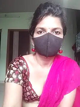 Snapshot of Shuttii_25 chatting on September 9, 2025, 7:18 am Shuttii 25 online show from September 9, 2025, 7:18 am