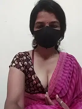 Snapshot of Shuttii_25 chatting on January 6, 2025, 4:47 am Shuttii 25 online show from January 6, 2025, 4:47 am