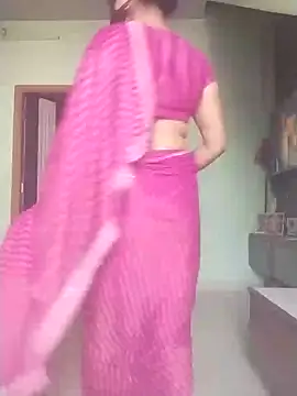 Snapshot of Shuttii_25 chatting on November 12, 2025, 4:27 am Shuttii 25 online show from November 12, 2025, 4:27 am