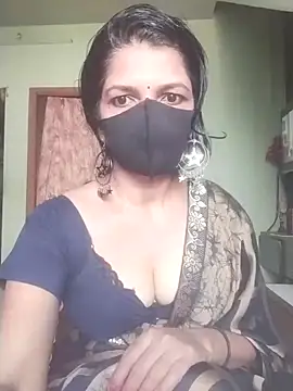 Snapshot of Shuttii_25 chatting on November 13, 2025, 6:39 am Shuttii 25 online show from November 13, 2025, 6:39 am