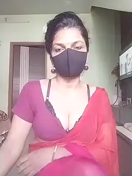 Snapshot of Shuttii_25 chatting on November 18, 2025, 7:55 am Shuttii 25 online show from November 18, 2025, 7:55 am