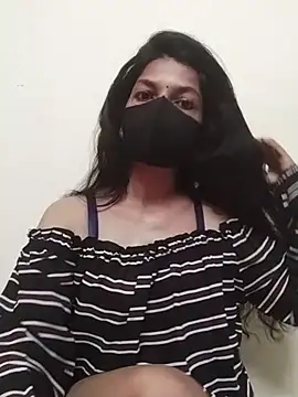 Snapshot of Shuttii_25 chatting on February 19, 2025, 6:00 am Shuttii 25 online show from February 19, 2025, 6:00 am