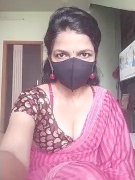 Snapshot of Shuttii_25 chatting on October 14, 2025, 4:35 am Shuttii 25 online show from October 14, 2025, 4:35 am