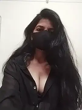 Snapshot of Shuttii_25 chatting on March 6, 2025, 5:43 pm Shuttii 25 online show from March 6, 2025, 5:43 pm