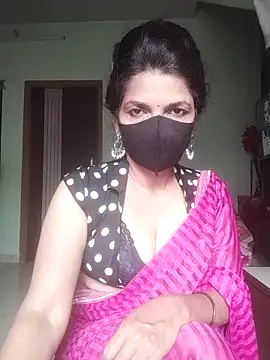 Snapshot of Shuttii_25 chatting on October 27, 2025, 6:25 am Shuttii 25 online show from October 27, 2025, 6:25 am