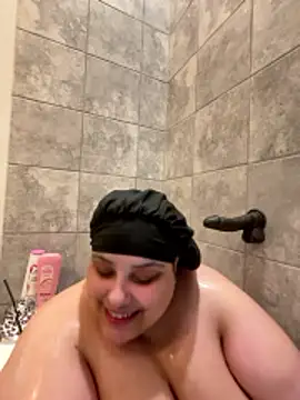 Snapshot of bbwredhead chatting on December 19, 2025, 5:10 am bbwredhead online show from December 19, 2025, 5:10 am