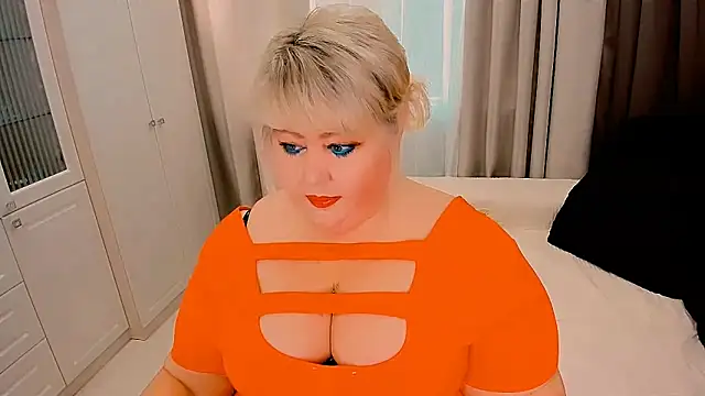 BIGTITSBBW online show from November 15, 2025, 9:46 am