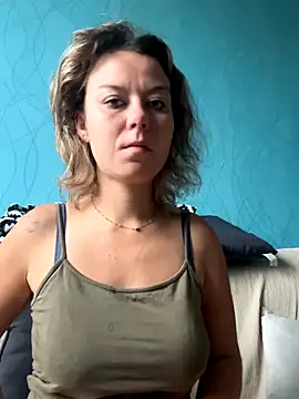 Snapshot of BabyNila chatting on September 30, 2025, 7:03 am BabyNila online show from September 30, 2025, 7:03 am