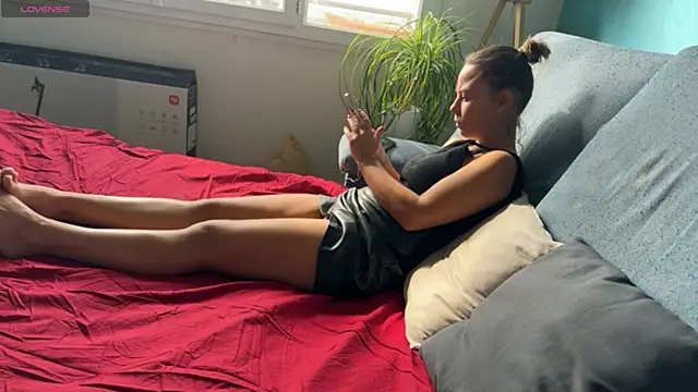 Snapshot of BabyNila chatting on March 12, 2025, 1:51 pm BabyNila online show from March 12, 2025, 1:51 pm