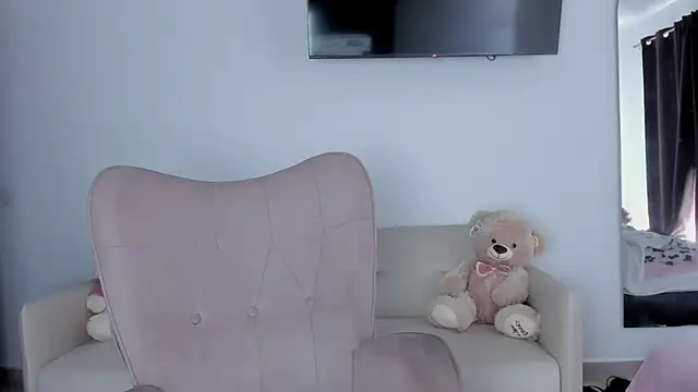 selene king2 online show from April 10, 2026, 2:46 pm