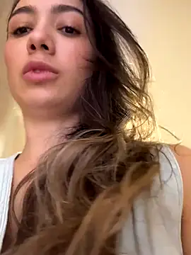 Snapshot of AnnaCastillo_ chatting on November 16, 2025, 2:11 pm AnnaCastillo online show from November 16, 2025, 2:11 pm