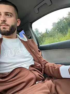 ElChapoGuzman95 online show from September 30, 2025, 4:40 am