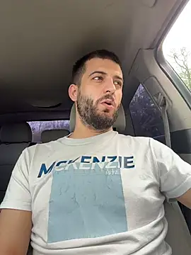 ElChapoGuzman95 online show from April 17, 2026, 5:54 am