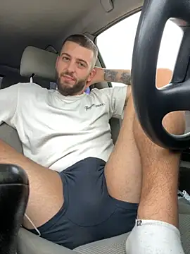 ElChapoGuzman95 online show from October 4, 2025, 6:26 am