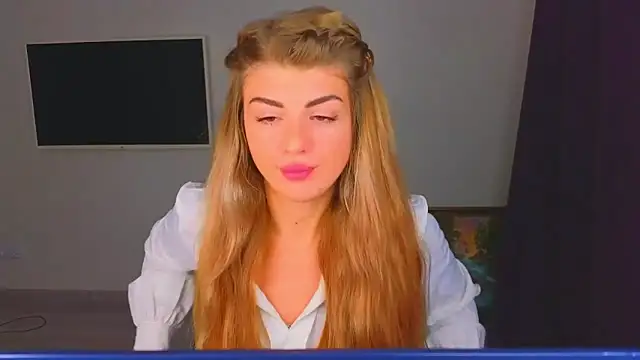 Snapshot of _comefeelme_ chatting on November 8, 2025, 5:11 am comefeelme online show from November 8, 2025, 5:11 am