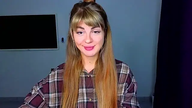 Snapshot of _comefeelme_ chatting on October 29, 2025, 12:04 pm comefeelme online show from October 29, 2025, 12:04 pm