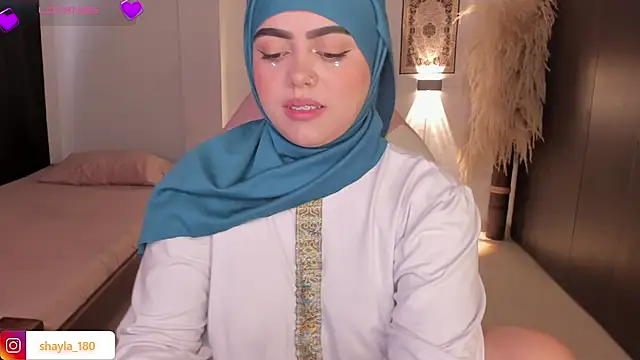 Snapshot of shayla_18 chatting on November 8, 2025, 3:15 pm shayla 18 online show from November 8, 2025, 3:15 pm