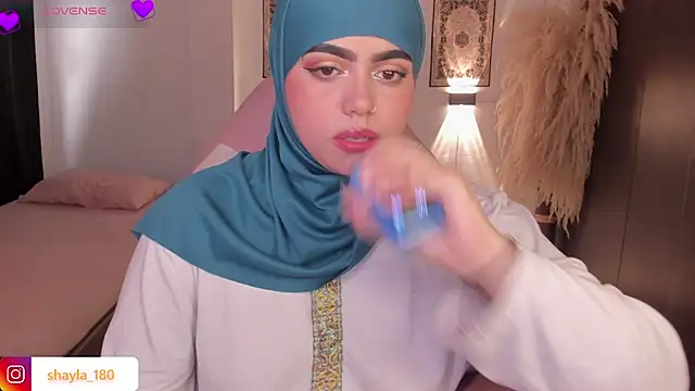 Snapshot of shayla_18 chatting on November 27, 2025, 7:36 pm shayla 18 online show from November 27, 2025, 7:36 pm