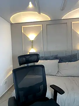 Snapshot of Miss_blue69 chatting on December 5, 2025, 1:49 am Miss blue69 online show from December 5, 2025, 1:49 am