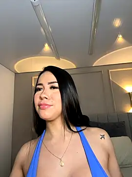 Snapshot of Miss_blue69 chatting on November 13, 2025, 1:42 am Miss blue69 online show from November 13, 2025, 1:42 am