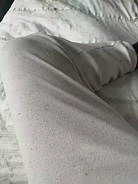 Snapshot of Neria chatting on February 16, 2026, 3:43 pm Neria online show from February 16, 2026, 3:43 pm