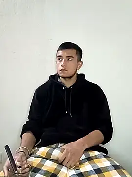 Snapshot of Thick_Cock chatting on October 23, 2025, 3:27 am Thick Cock online show from October 23, 2025, 3:27 am