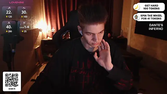 Snapshot of dantebigboi300 chatting on March 4, 2025, 6:07 pm dantebigboi300 online show from March 4, 2025, 6:07 pm