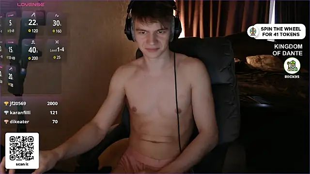 Snapshot of dantebigboi300 chatting on February 24, 2025, 1:02 am dantebigboi300 online show from February 24, 2025, 1:02 am