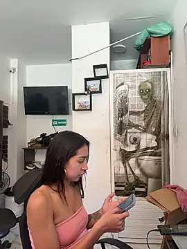 Snapshot of _alabina_ chatting on January 10, 2026, 5:30 pm alabina online show from January 10, 2026, 5:30 pm