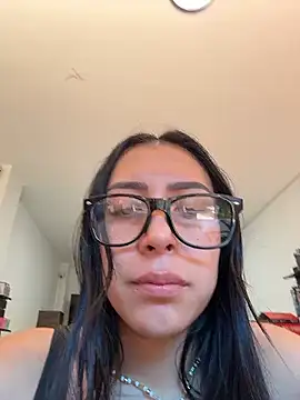 Snapshot of _alabina_ chatting on January 15, 2026, 3:04 pm alabina online show from January 15, 2026, 3:04 pm