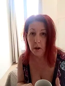 Snapshot of MaggieMoonxxx chatting on November 25, 2025, 12:27 pm MaggieMoonxxx online show from November 25, 2025, 12:27 pm