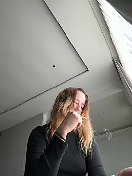 Snapshot of Nura_n_Sarah chatting on November 13, 2025, 2:04 am Nura n Sarah online show from November 13, 2025, 2:04 am