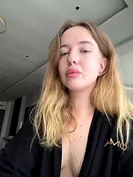 Snapshot of Nura_n_Sarah chatting on November 1, 2025, 3:13 am Nura n Sarah online show from November 1, 2025, 3:13 am