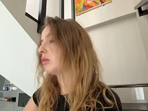 Nura n Sarah online show from December 18, 2025, 5:45 am